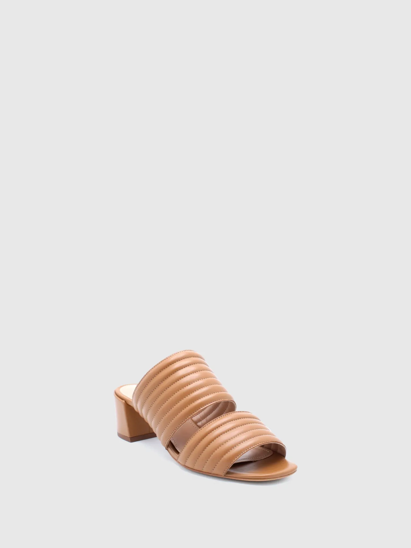 Heel Sandals E04L4 Camel
