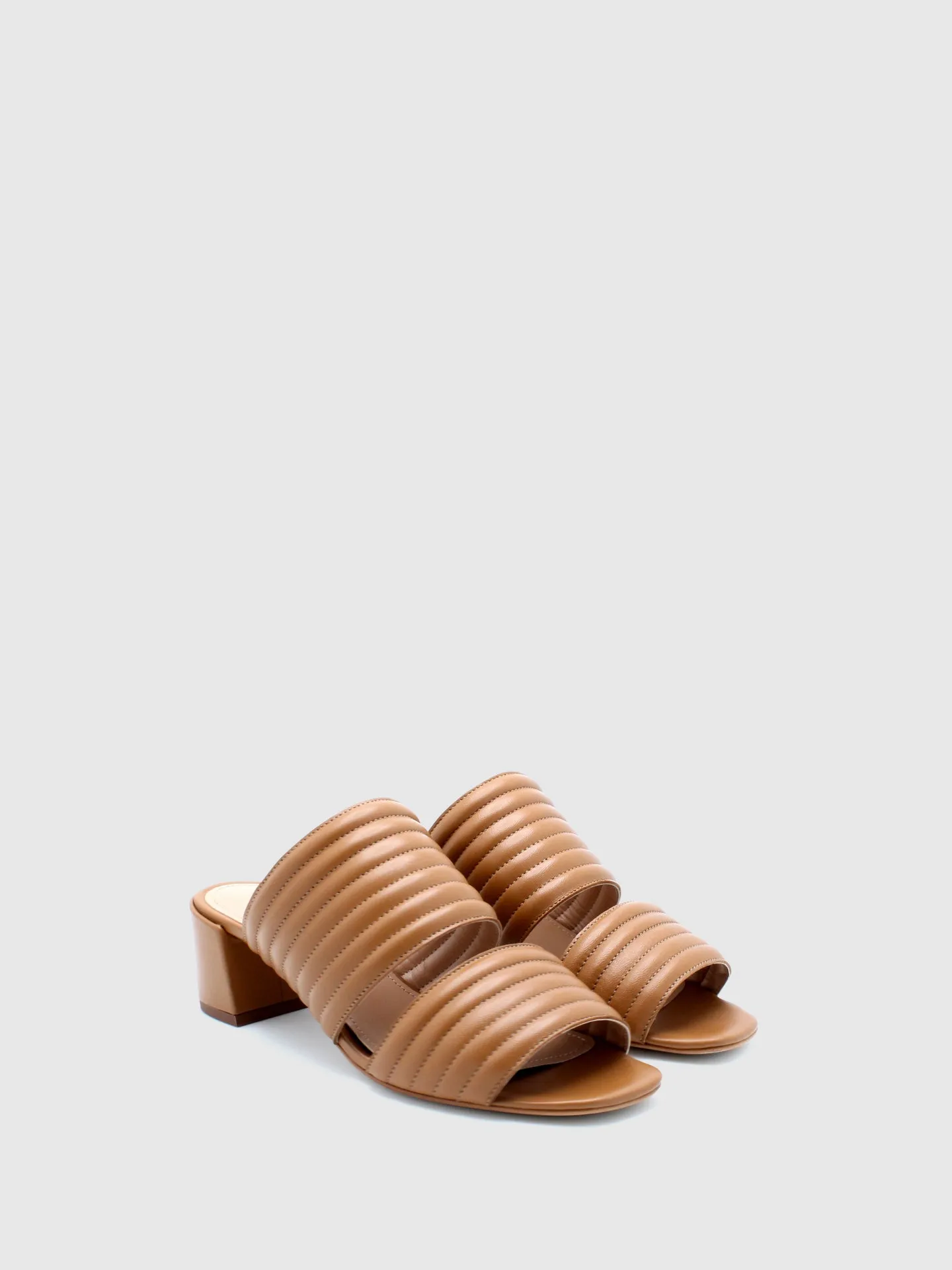 Heel Sandals E04L4 Camel